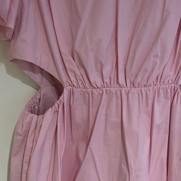 NWT WAYF Pink puff sleeve side cutout Dress in size medium - Picture 4 of 8